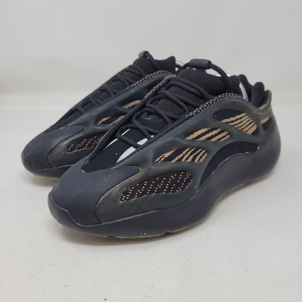 Adidas Yeezy 700 V3 Clay Brown GY0189 Mens Size 7 Black Sneakers